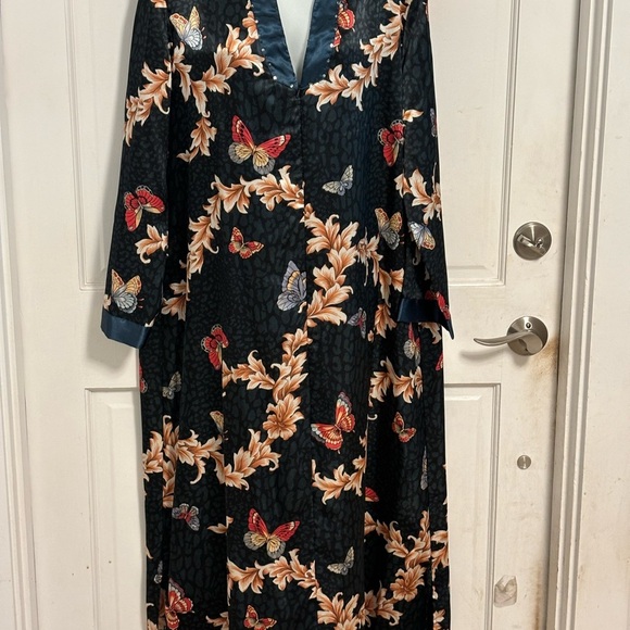 LAbsolutely Gorgeous Morgan Taylor Intimates Black V Neck Maxi Nightgown … - Picture 8 of 9